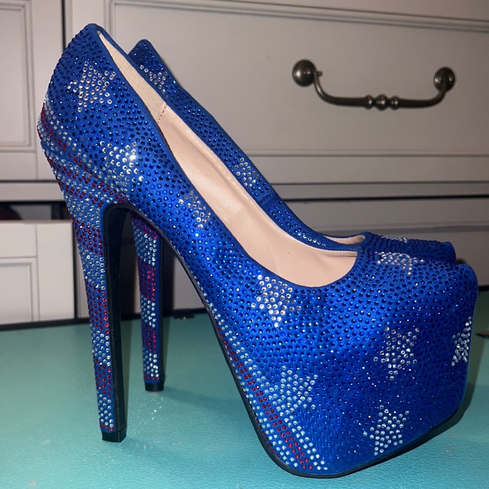 July 4th Stars and Stripes platform heels almost new!